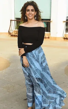 Geometric Printed Skirt With Pockets & Off-Shoulder Top